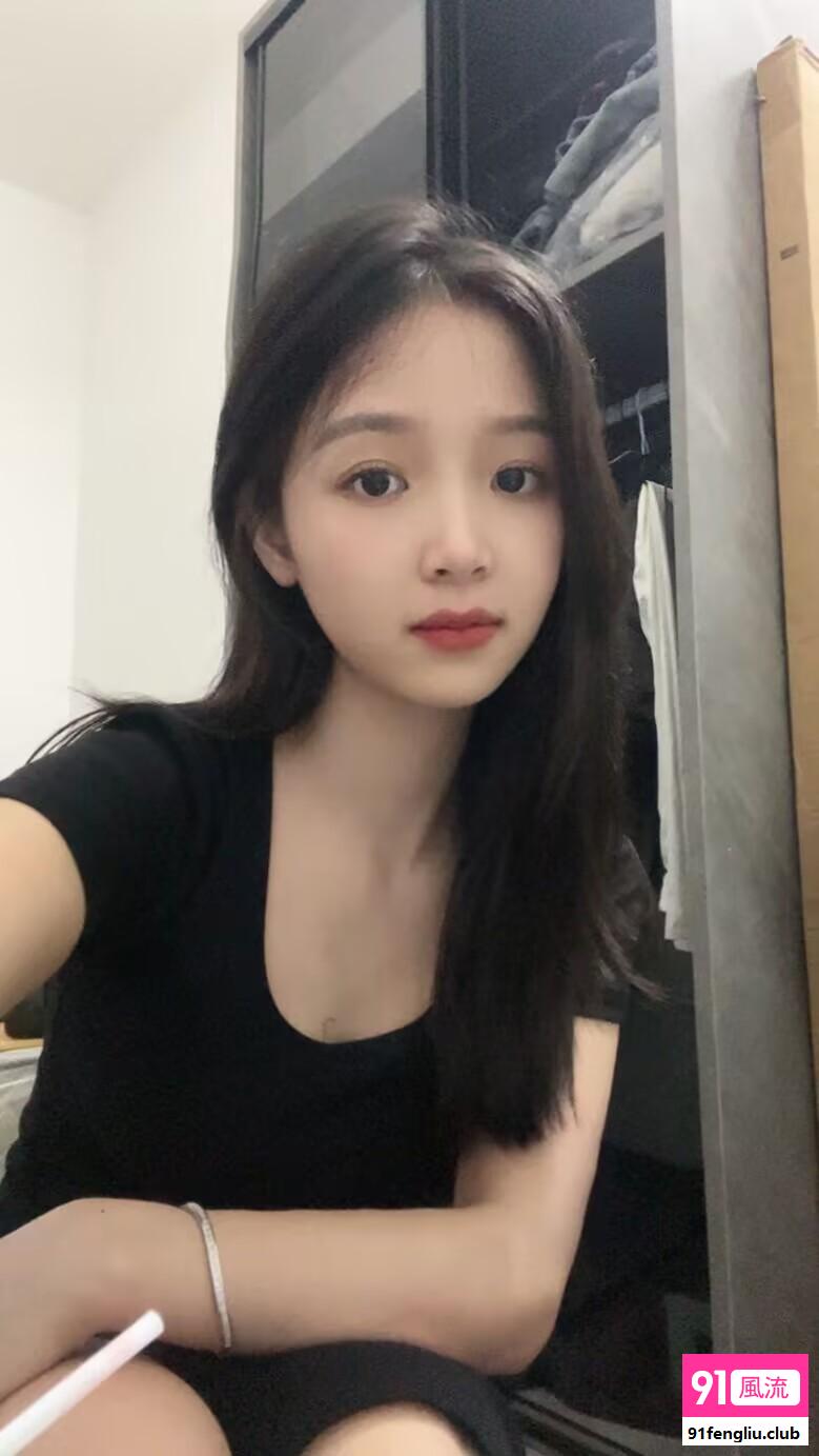 萝莉妹一线天小逼逼